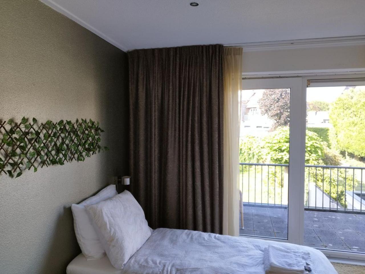 Tranquil Retreat - Free American Pancake-Guest House Arnhem Bagian luar foto